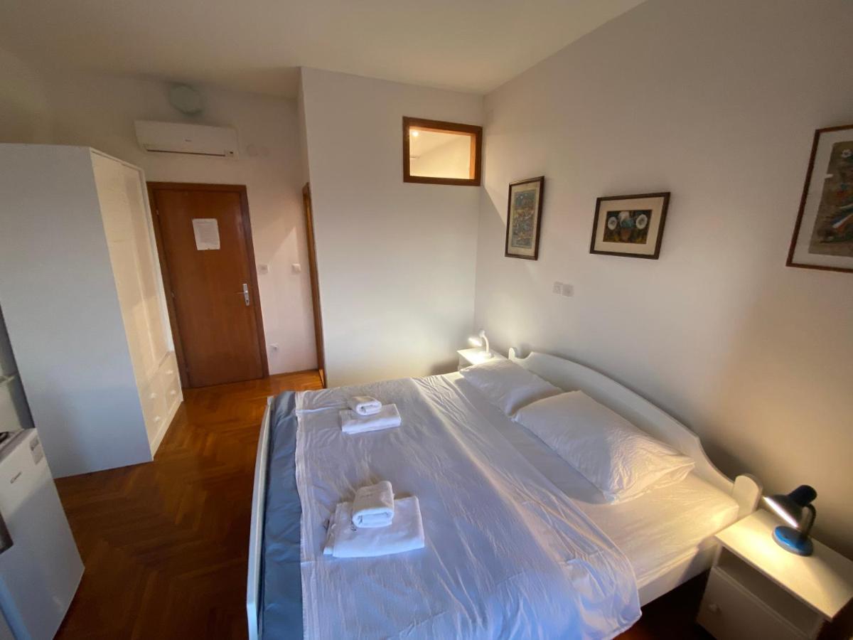 Fio'S Hotell Hvar Town Exteriör bild