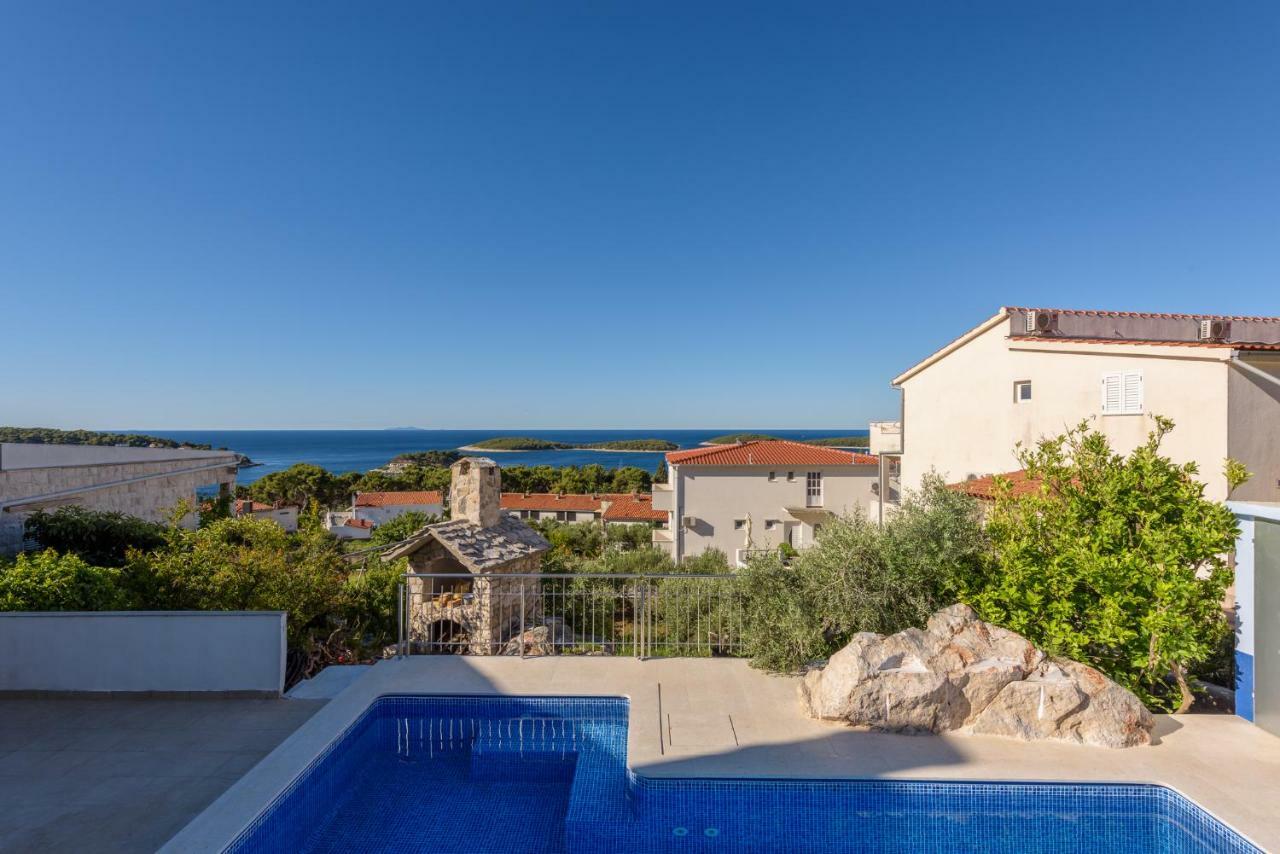 Fio'S Hotell Hvar Town Exteriör bild